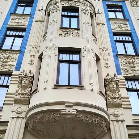 Alunana Lux & Jakuzzi In Quiet Centre - 1870's, Near Parks & Old Town Apartman