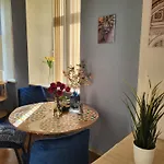 Alunana Lux & Jakuzzi In The Art Nouveau Area - 1870'S, Renovated 2025 - Self Check-In ريغا