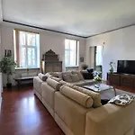 Alunana Lux & Jakuzzi In The Art Nouveau Area - 1870's, Renovated 2025 - Self Check-in *