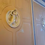 Apartment Alunana Lux & Jakuzzi In The Art Nouveau Area - 1870's, Renovated 2025 - Self Check-in