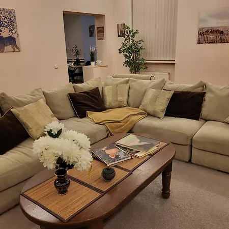 Alunana Lux Jakuzzi Apart, Facade Is Under Renovation, In Art Nouveau Area, Self Check-in Apartment