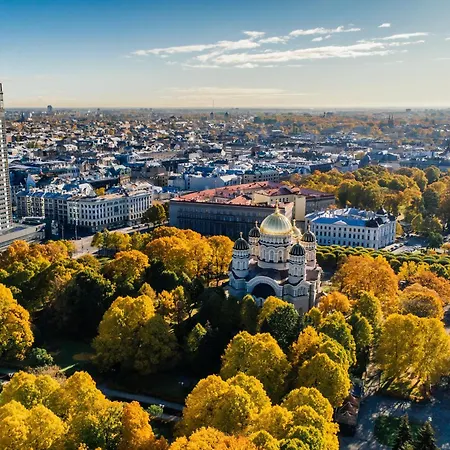 Apartment Alunana LUX&Jaсuzzi - Quiet Center - Art Nouveau District - 700m to Old Town Riga