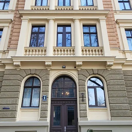 Daire Alunana Lux & Jakuzzi In Quiet Centre - 1870's, Near Parks & Old Town