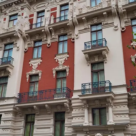 Alunana LUX&Jaсuzzi - Quiet Center - Art Nouveau District - 700m to Old Town Riga