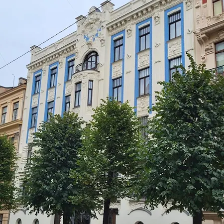 Alunana LUX&Jaсuzzi - Quiet Center - Art Nouveau District - 700m to Old Town Apartment Riga