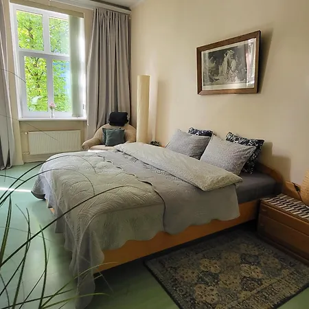 Alunana LUX&Jaсuzzi - Quiet Center - Art Nouveau District - 700m to Old Town Apartment Riga