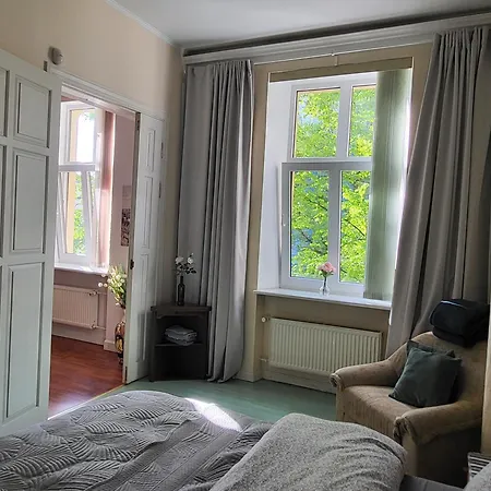 Alunana LUX Jaсuzzi&Free Parking in Quiet Center - Art Nouveau District - 700m to Old Town Апартаменты Рига