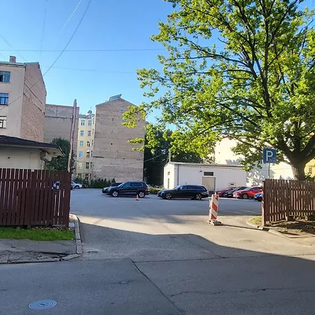 Appartement Alunana Lux & Free Parking In Quiet Center, Art Nouveau District - 700m To Old Town *