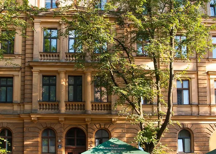 Alunana Lux & Jakuzzi In Art Nouveau Area - 1870's, Renovated 2025 - Self Check-in, 74 M2 Riga