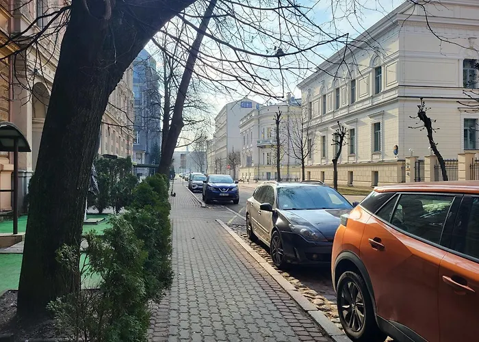 Alunana Lux & Jakuzzi In Art Nouveau Area - 1870's, Renovated 2025 - Self Check-in, 74 M2