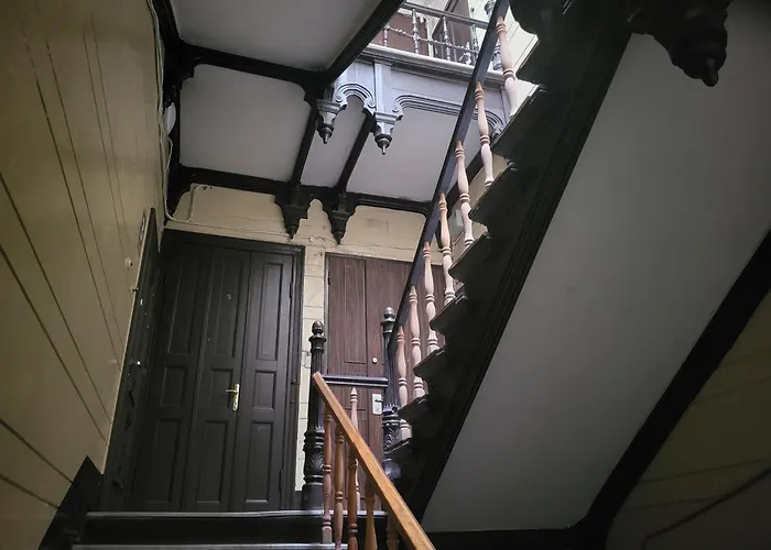 Alunana Lux & Jakuzzi In Art Nouveau Area - 1870's, Renovated 2025 - Self Check-in, 74 M2 *