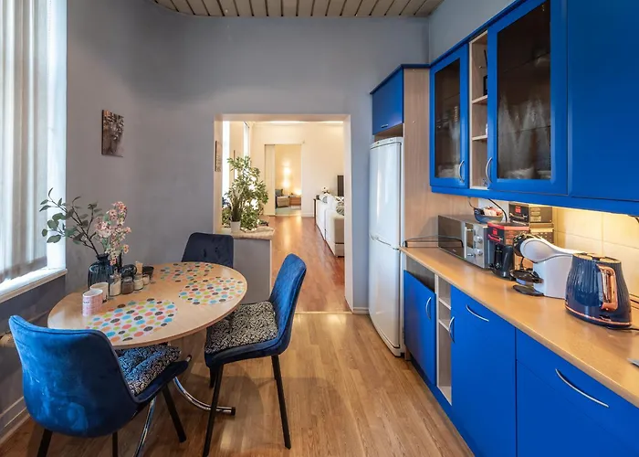 Alunana Lux & Jakuzzi In Art Nouveau Area - 1870's, Renovated 2025 - Self Check-in, 74 M2